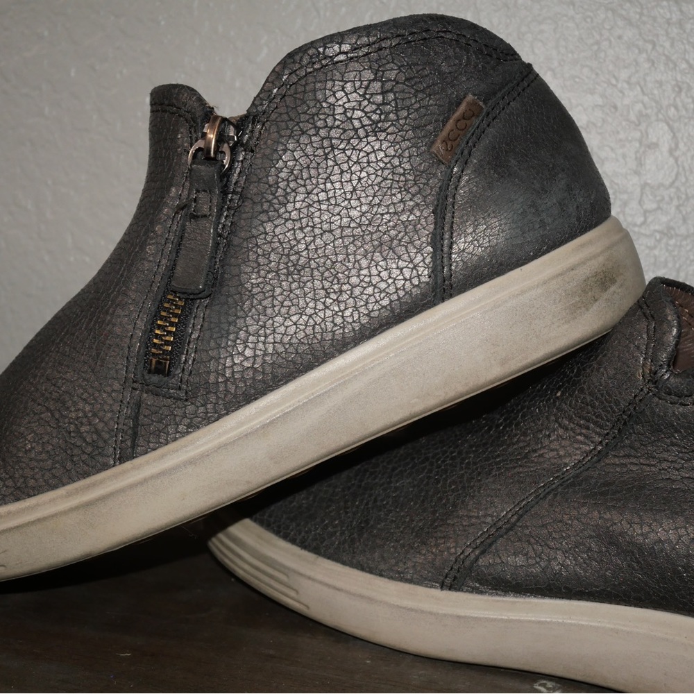 Ecco - Picture 3 of 5